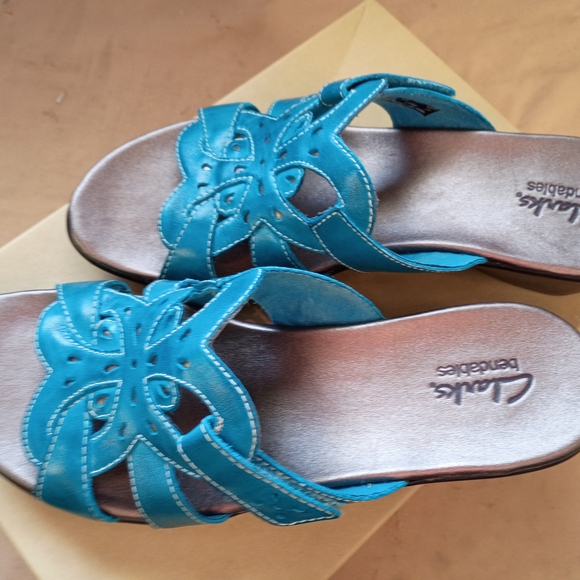 Clarks Teal Women's Sandals - Picture 2 of 4